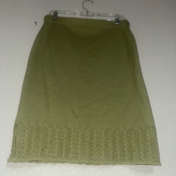 St John | Green Knit Skirt size 4 🥝 - Picture 3 of 5
